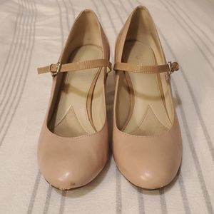 Naturalizer Nude Leather Heels Size 9